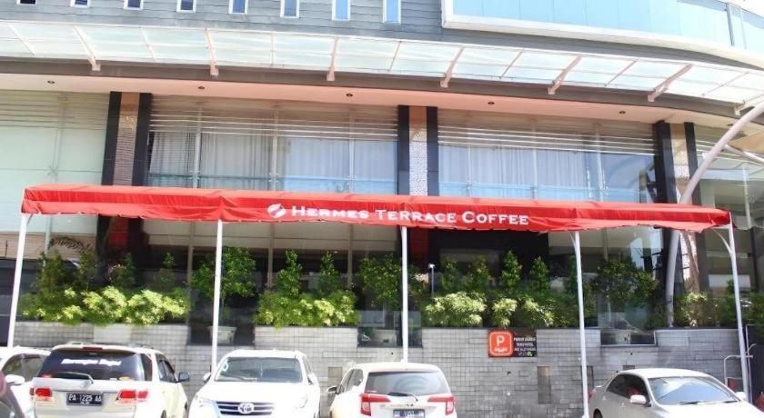 Hermes Palace Hotel Medan Exteriör bild