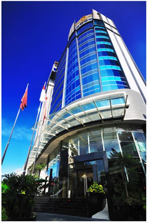 Hermes Palace Hotel Medan Exteriör bild